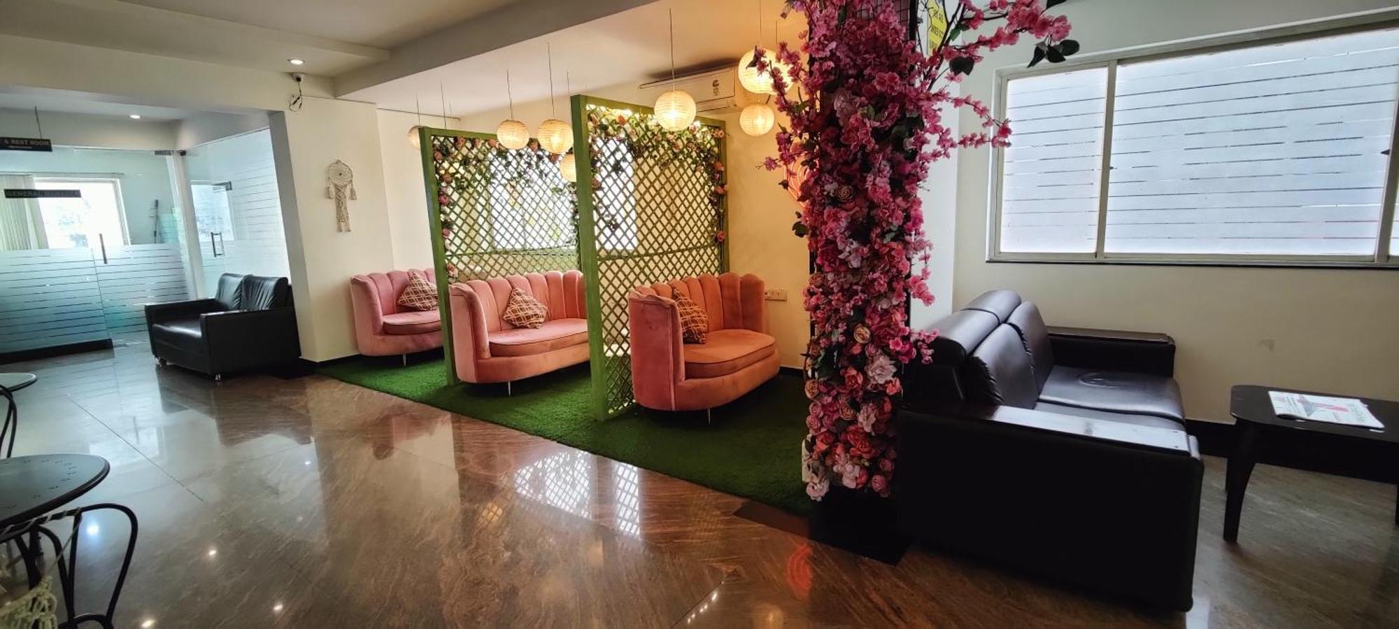 Hotel Krrish Inn - Ameerpet, Haidarábád Kültér fotó